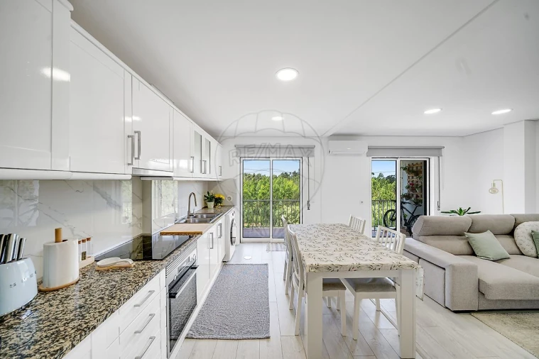 Apartamento T2 para Venda em Oiã Foto 4