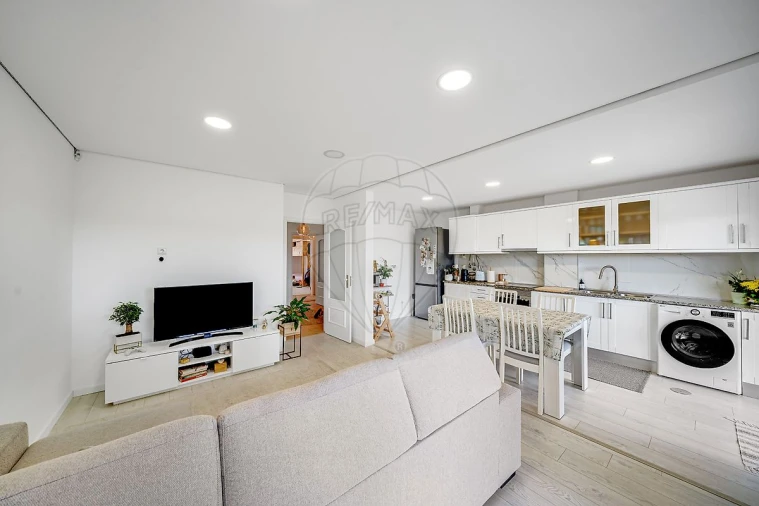 Apartamento T2 para Venda em Oiã Foto 8