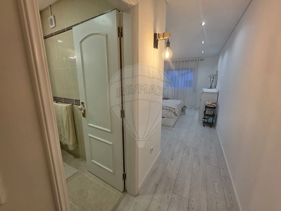 Apartamento T2 para Venda em Oiã Foto 9