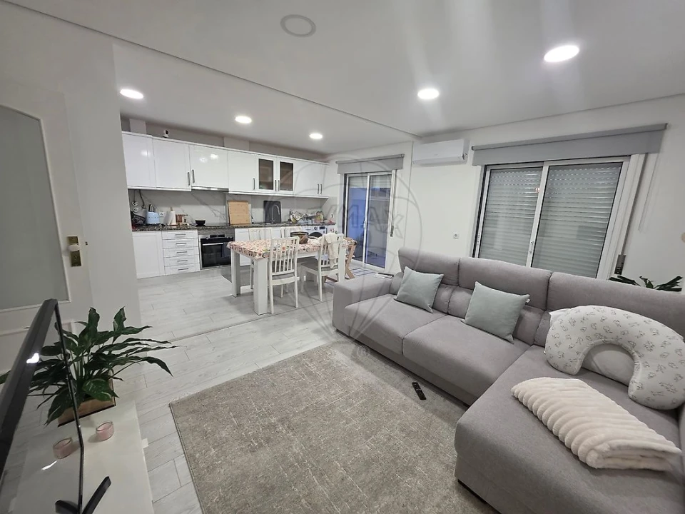Apartamento T2 para Venda em Oiã Foto 7