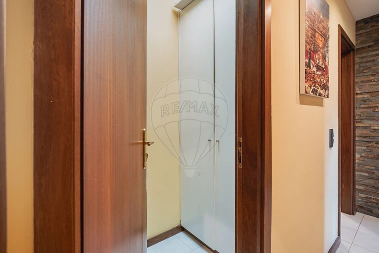 Apartamento T1 para Venda em Valongo Foto 11