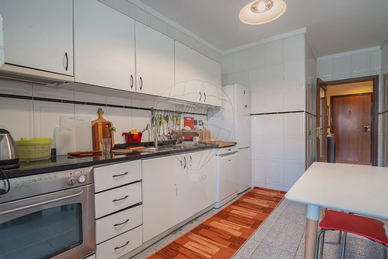 Apartamento T1 para Venda em Valongo Foto 8