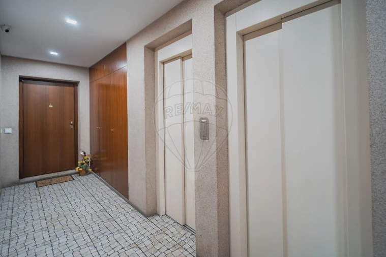 Apartamento T1 para Venda em Valongo Foto 19