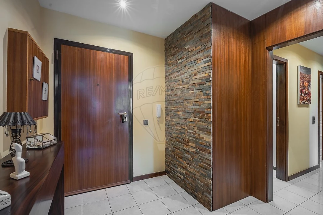 Apartamento T1 para Venda em Valongo Foto 4