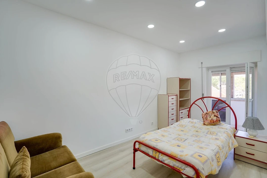 Apartamento T2 para Venda em Santa Iria de Azoia, São João da Talha e Bobadela Foto 2