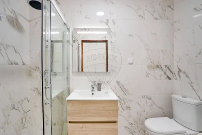 Apartamento T2 para Venda em Santa Iria de Azoia, São João da Talha e Bobadela