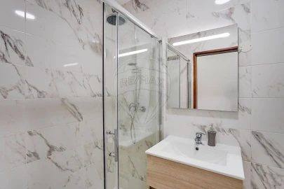 Apartamento T2 para Venda em Santa Iria de Azoia, São João da Talha e Bobadela