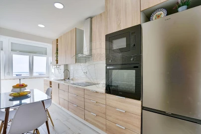 Apartamento T2 para Venda em Santa Iria de Azoia, São João da Talha e Bobadela