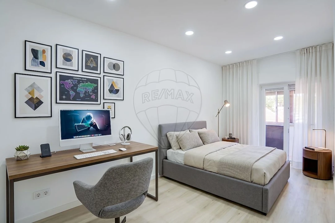 Apartamento T2 para Venda em Santa Iria de Azoia, São João da Talha e Bobadela Foto 24