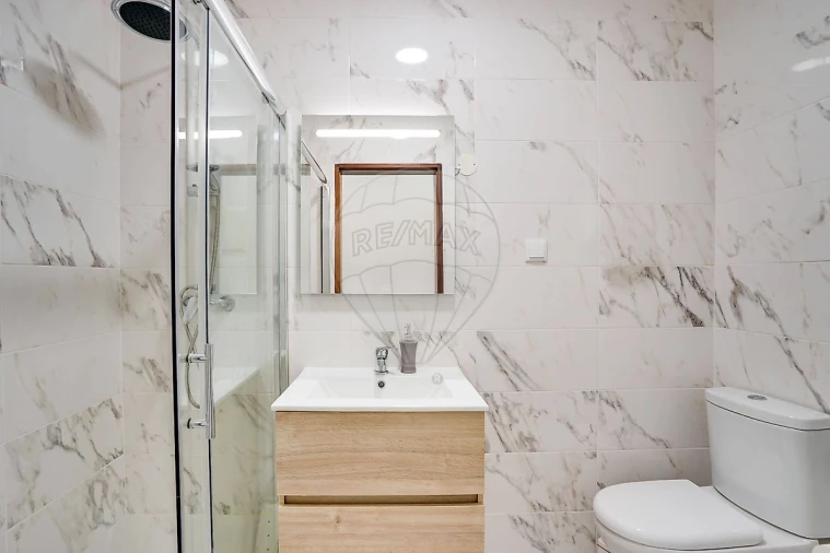 Apartamento T2 para Venda em Santa Iria de Azoia, São João da Talha e Bobadela Foto 13