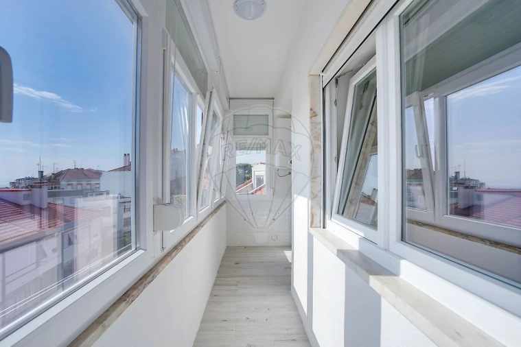 Apartamento T2 para Venda em Santa Iria de Azoia, São João da Talha e Bobadela Foto 18