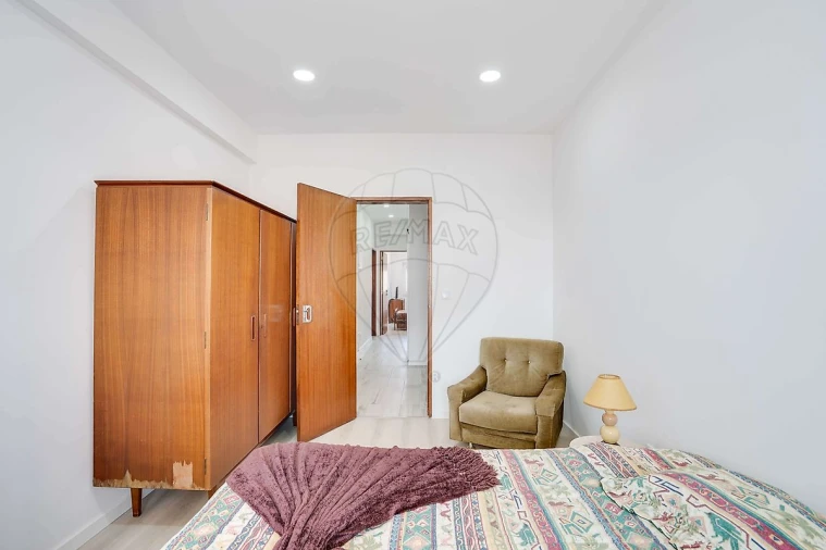 Apartamento T2 para Venda em Santa Iria de Azoia, São João da Talha e Bobadela Foto 16