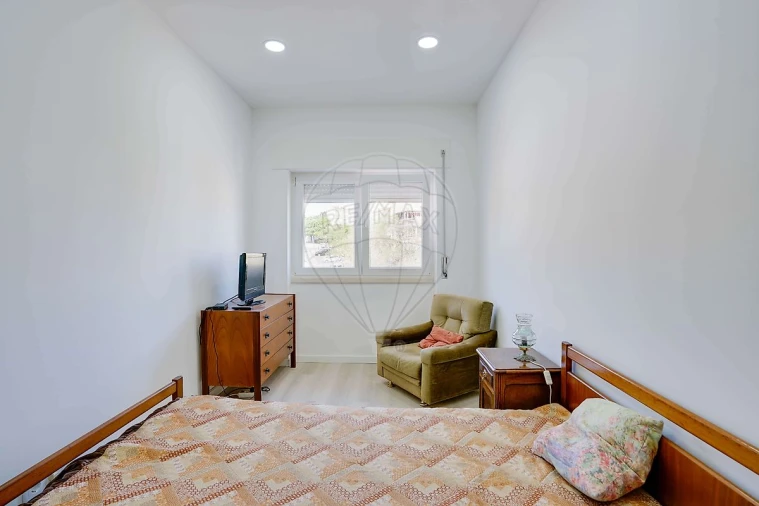 Apartamento T2 para Venda em Santa Iria de Azoia, São João da Talha e Bobadela Foto 6