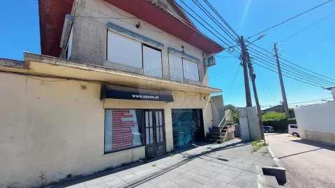 Armazém para Venda em Benedita
