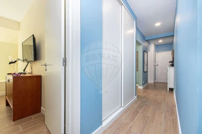 Apartamento T2 para Venda em Carcavelos e Parede