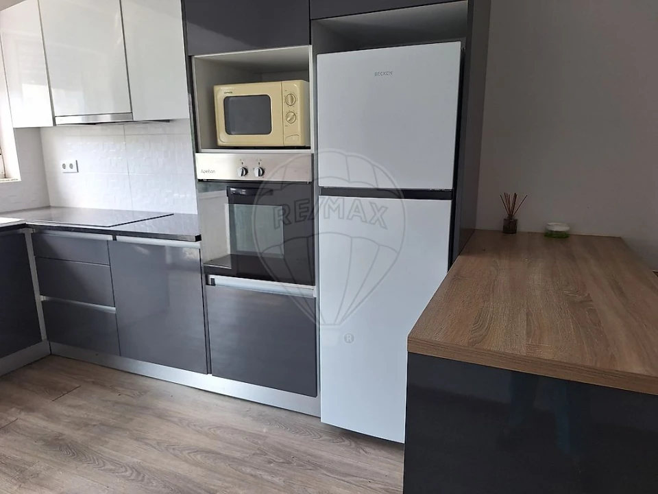 Apartamento T2 para Arrendamento em Paranhos Foto 4