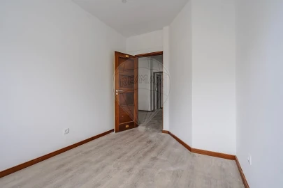 Apartamento T2 para Arrendamento em Paranhos