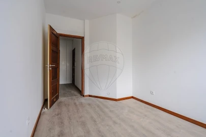 Apartamento T2 para Arrendamento em Paranhos