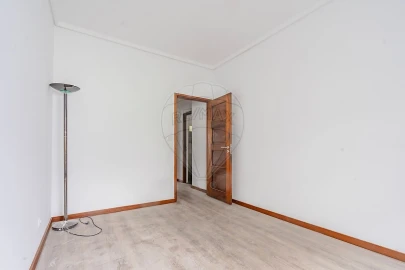 Apartamento T2 para Arrendamento em Paranhos