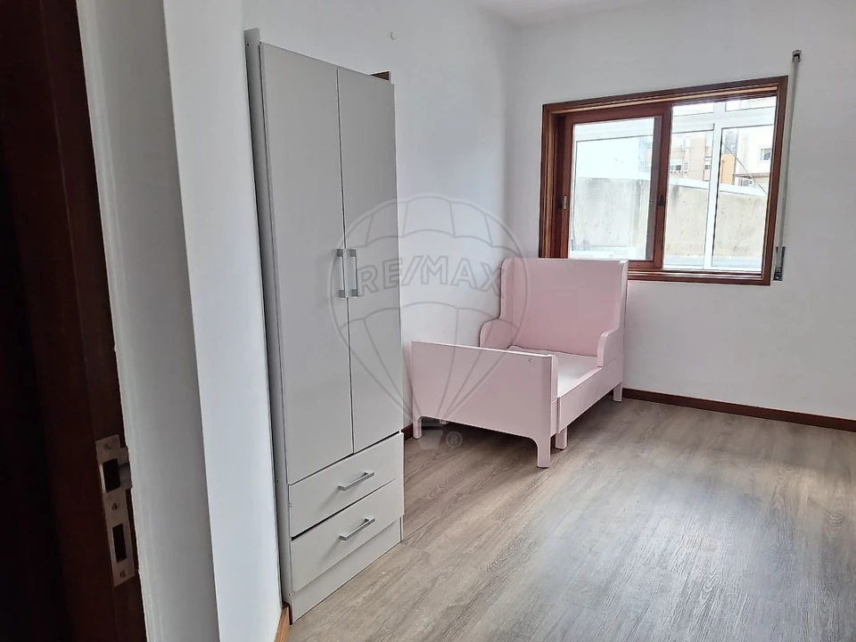 Apartamento T2 para Arrendamento em Paranhos Foto 2