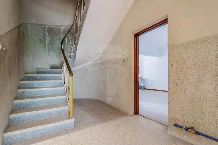 Apartamento T2 para Arrendamento em Paranhos Foto 4