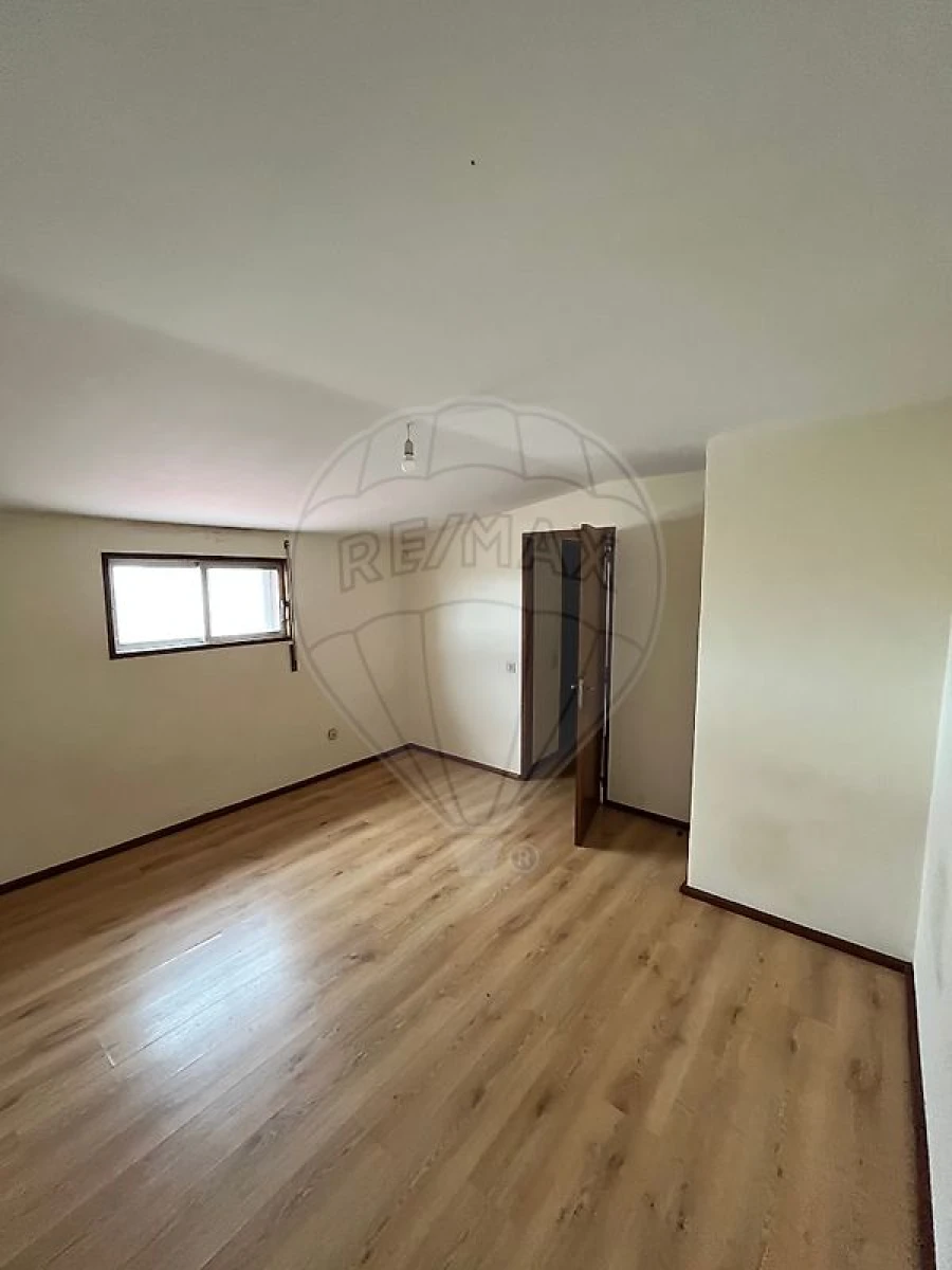 Apartamento T2 para Venda em Rio Tinto Foto 11