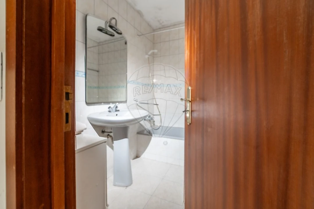 Apartamento T1 para Venda em Valongo Foto 8