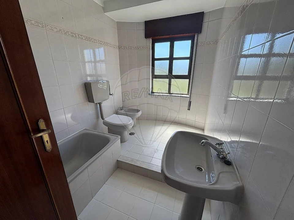 Apartamento T3 para Arrendamento em Tavarede Foto 2