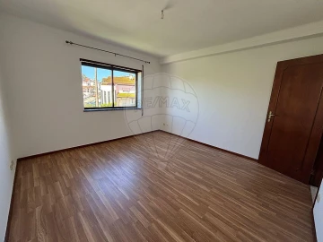 Apartamento T3 para Arrendamento em Tavarede