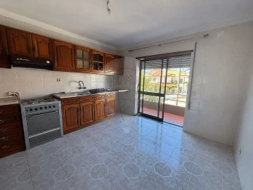 Apartamento T3 para Arrendamento em Tavarede