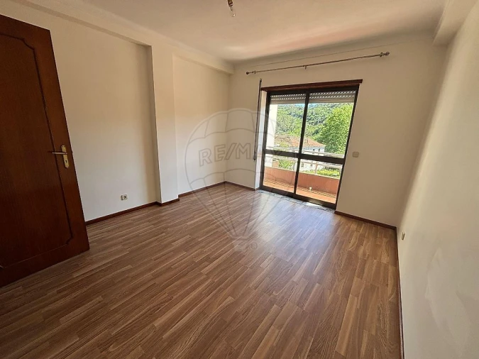 Apartamento T3 para Arrendamento em Tavarede
