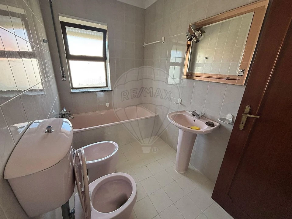 Apartamento T3 para Arrendamento em Tavarede Foto 3