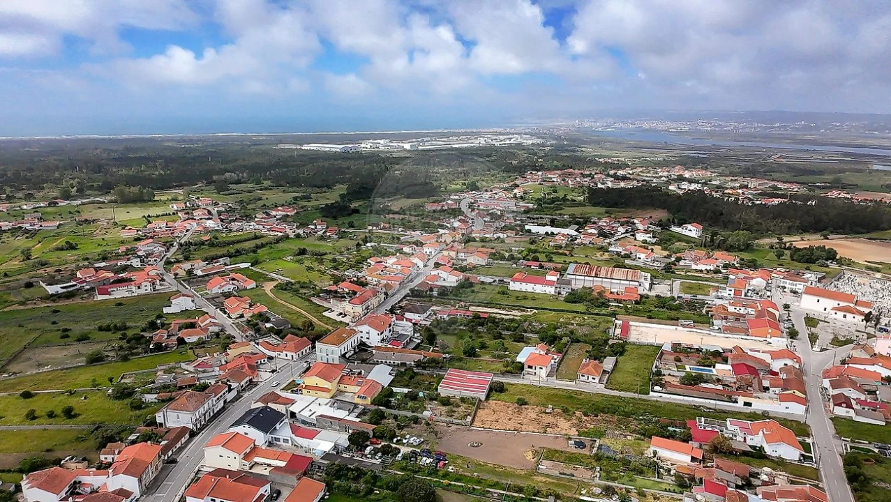 Moradia T1 para Venda em Lavos Foto 14