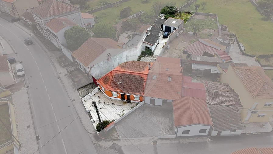Moradia T1 para Venda em Lavos Foto 6