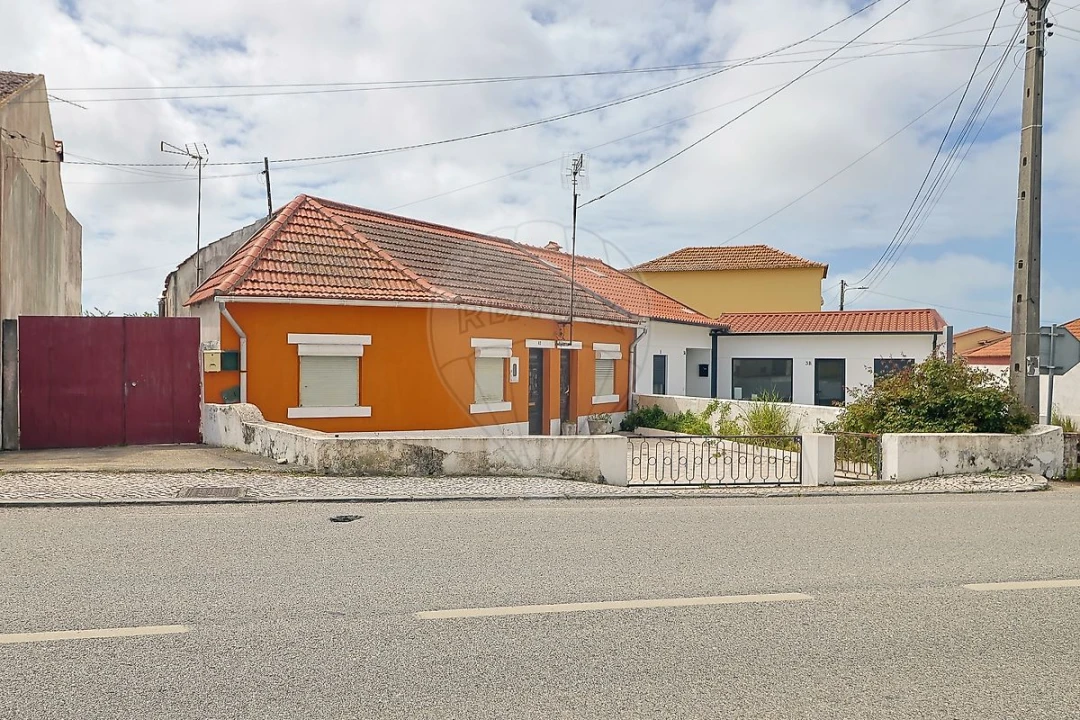 Moradia T1 para Venda em Lavos Foto 1