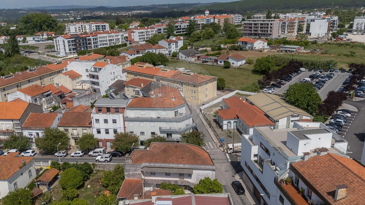 Prédio para Venda em Condeixa-A-Velha e Condeixa-A-Nova Foto 1