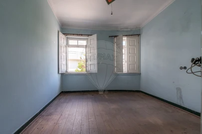 Prédio para Venda em Condeixa-A-Velha e Condeixa-A-Nova