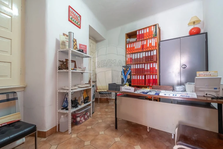 Prédio para Venda em Condeixa-A-Velha e Condeixa-A-Nova Foto 8