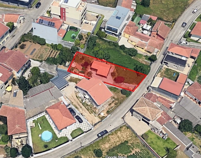 Terreno para Venda em Castêlo da Maia Foto 2