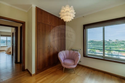 Apartamento T3 para Venda em Gondomar (São Cosme), Valbom e Jovim