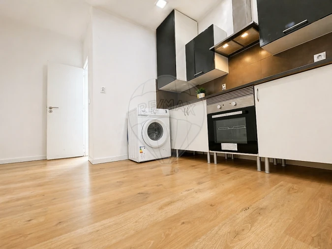Apartamento T2 para Arrendamento em Algés, Linda-A-Velha e Cruz Quebrada-Dafundo Foto 7
