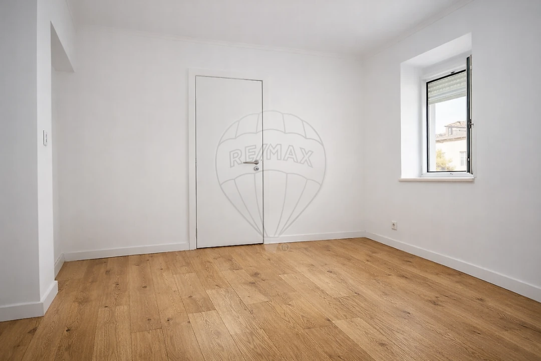 Apartamento T2 para Arrendamento em Algés, Linda-A-Velha e Cruz Quebrada-Dafundo Foto 8