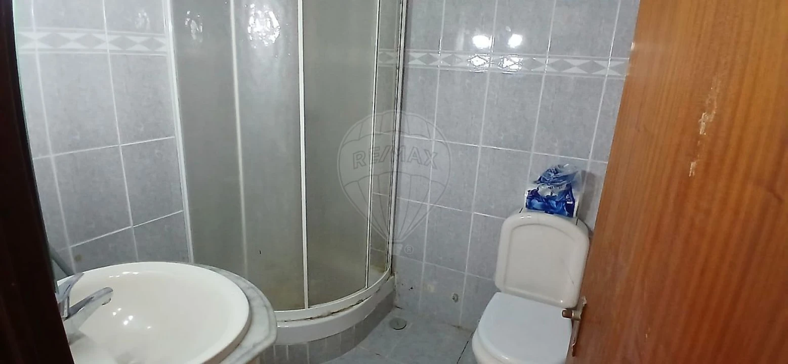 Apartamento T2 para Venda em Massamá e Monte Abraão Foto 12