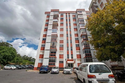 Apartamento T2 para Venda em Massamá e Monte Abraão