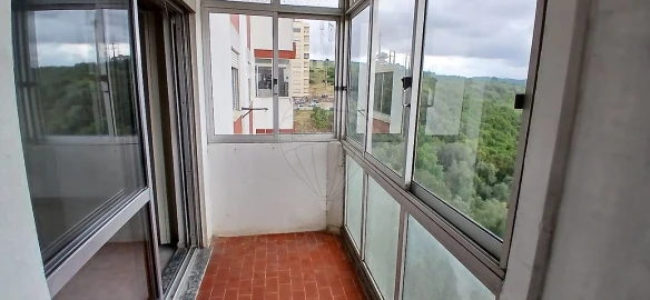 Apartamento T2 para Venda em Massamá e Monte Abraão