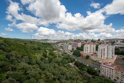 Apartamento T2 para Venda em Massamá e Monte Abraão