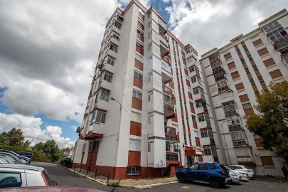 Apartamento T2 para Venda em Massamá e Monte Abraão