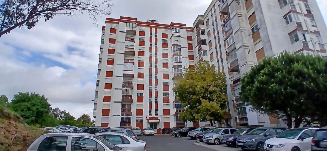 Apartamento T2 para Venda em Massamá e Monte Abraão Foto 3