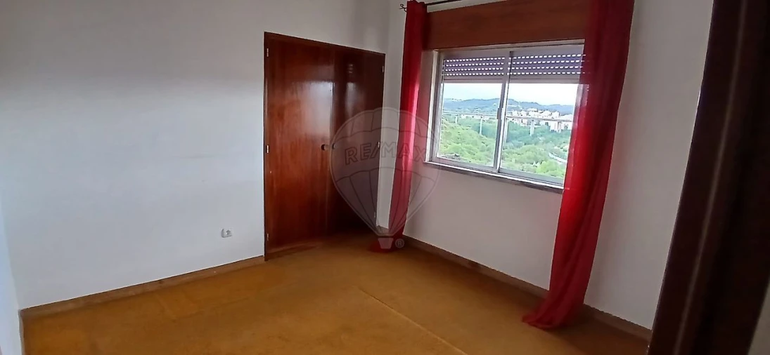 Apartamento T2 para Venda em Massamá e Monte Abraão Foto 14