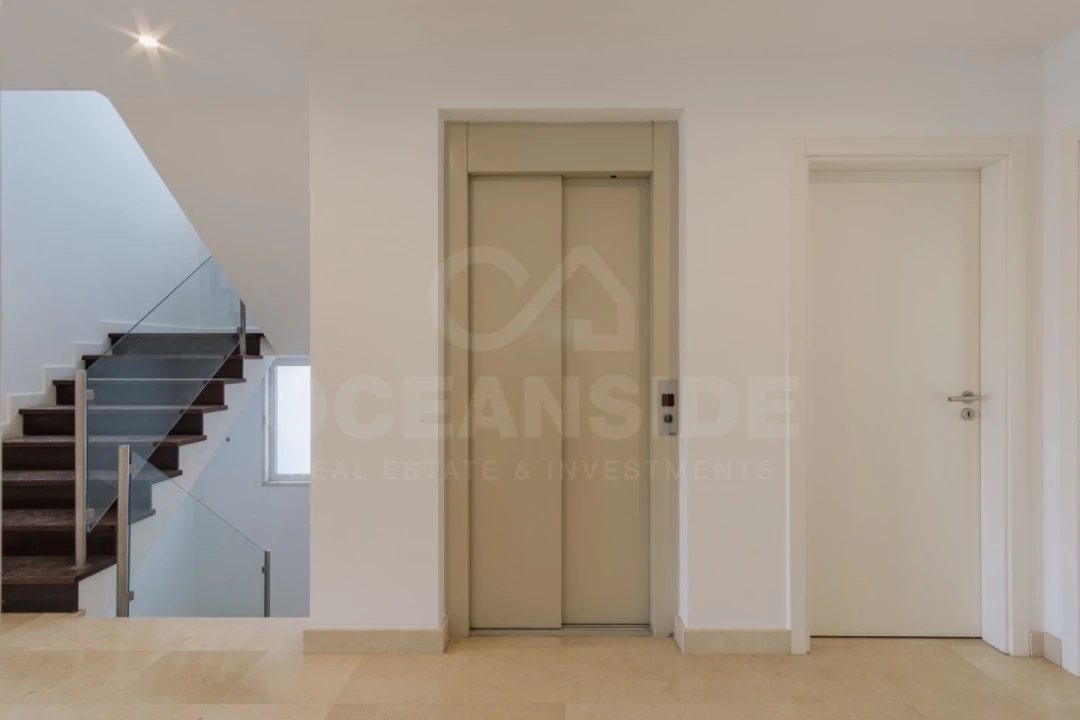 Moradia T5 para Venda em Alcabideche Foto 5